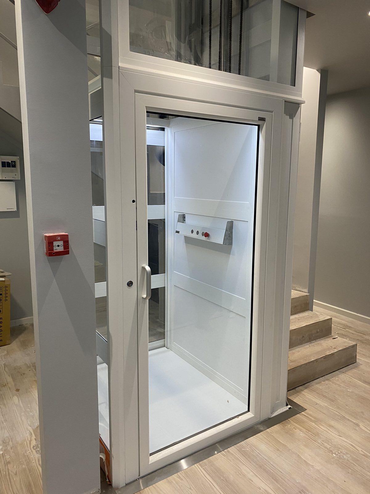 Ανελκυστήρες σκάλας, Αναβατόρια Σκάλας, Ανελκυστήρες ΑΜΕΑ, Αναβατόρια ΑΜΕΑ, Ασανσέρ Σκάλας, Ανελκυστήρες,  Ασανσέρ, Αναβατόρια, Πλατφόρμες, ΑΜΕΑ, Πλατφορμες ΑΜΕΑ, Εσωτερικοι Ανελκυστήρες, Εσωτερικά Ασανσέρ, Εσωτερικοι Ανελκυστήρες, Εσωτερικά Ασανσέρ, Εξωτερικοι Ανελκυστήρες, Εξωτερικά Ασανσέρ