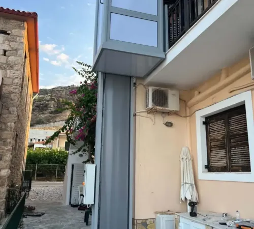 Εγκατάσταση Εξωτερικού Ασανσέρ «Ίκαρος» στη Λυγιά | Ηλεκτρική Κολόνα Ανύψωσης