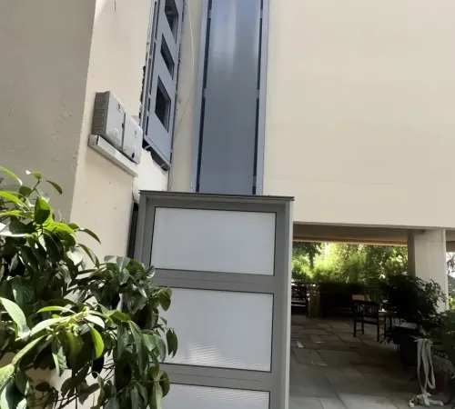 Εγκατάσταση Εξωτερικού Ασανσέρ «Ίκαρος» στην Πεντέλη | Ηλεκτρική Κολόνα Ανύψωσης