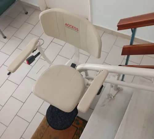 Εγκατάσταση Καρεκλάκι Σκάλας Bruno Premium στη Σπάρτη | Κυρτή Σκάλα