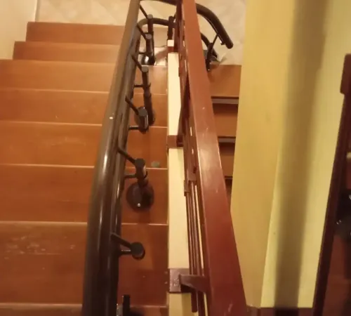 Εγκατάσταση Καρεκλάκι Σκάλας με Στροφές στη Σύρο | Πρόγραμμα Προσβασιμότητα κατ' οίκον