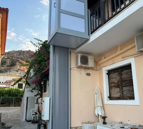 Outdoor Elevator Installation "Ikaros" in Lygia | Electric Lifting Column