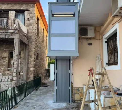 Outdoor Elevator Installation "Ikaros" in Lygia | Electric Lifting Column