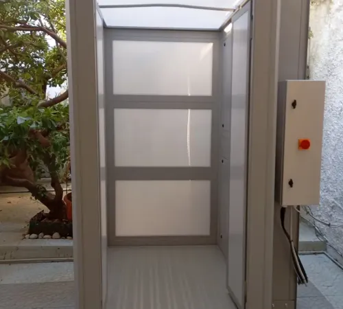 Εγκατάσταση Εξωτερικού Κάθετου Ανελκυστήρα ΑΜΕΑ στο Περιστέρι | Προσβασιμότητα κατ' οίκον