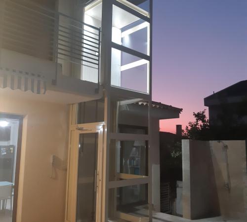 Ανελκυστήρες σκάλας, Αναβατόρια Σκάλας, Ανελκυστήρες ΑΜΕΑ, Αναβατόρια ΑΜΕΑ, Ασανσέρ Σκάλας, Ανελκυστήρες,  Ασανσέρ, Αναβατόρια, Πλατφόρμες, ΑΜΕΑ, Πλατφορμες ΑΜΕΑ, Εσωτερικοι Ανελκυστήρες, Εσωτερικά Ασανσέρ, Εσωτερικοι Ανελκυστήρες, Εσωτερικά Ασανσέρ, Εξωτερικοι Ανελκυστήρες, Εξωτερικά Ασανσέρ
